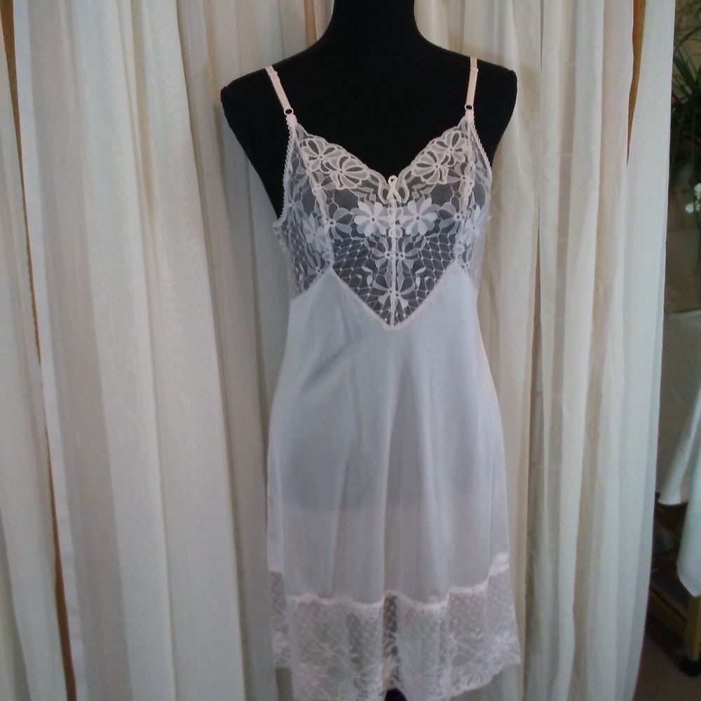 Vivien Pale Pink Full Slip